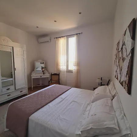 A Un Passo Dal Tramonto Apartament *